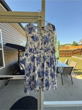 torrid Blue & White Floral Sleeveless Mini Dress